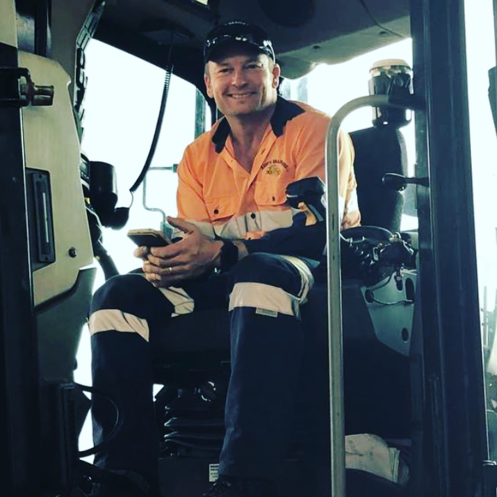 Andys Grader Hire | 43-45 Pepperina Dr, Stockleigh QLD 4280, Australia | Phone: 0410 478 605