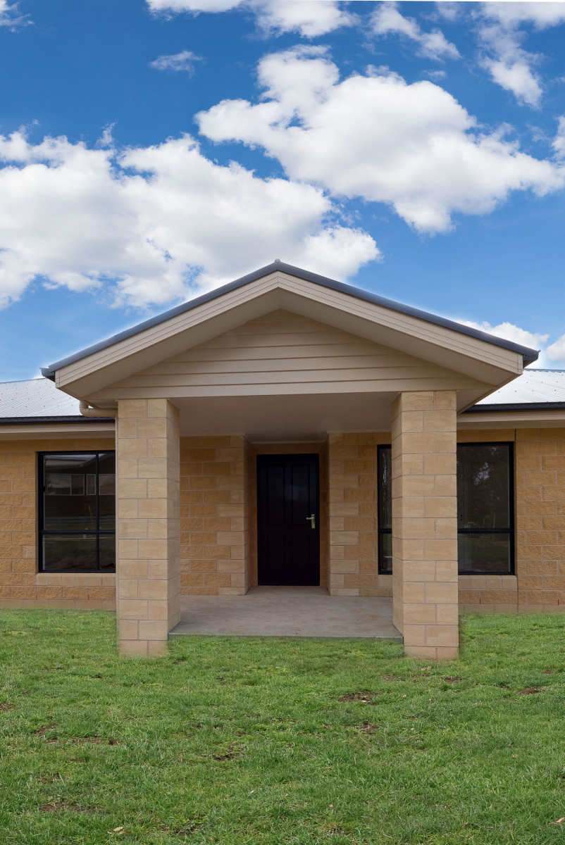 Bradnams Windows & Doors | 28 Vale St, Cooma NSW 2630, Australia | Phone: (03) 5152 6766