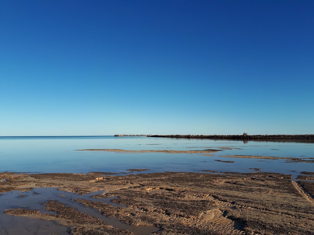 Gladstone Bay Campground | N W Coastal Hwy Turn off opposite Yaringa Station, Wooramel WA 6530, Australia | Phone: (08) 9942 5952
