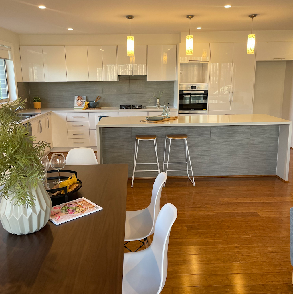 Naomi Sachs - Blackshaw Real Estate Canberra | real estate agency | Blackshaw Belconnen 8, 37 Kesteven St, Florey ACT 2615, Australia | 0401313072 OR +61 401 313 072