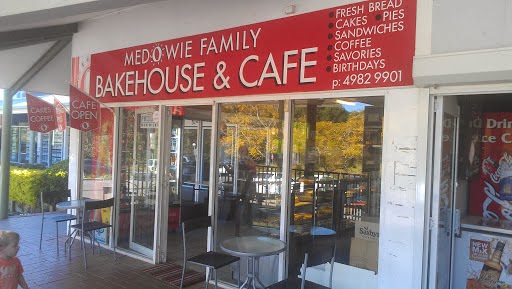 Medowie Family Bakehouse & Cafe | bakery | 7/37 Ferodale Rd, Medowie NSW 2318, Australia | 0249829901 OR +61 2 4982 9901