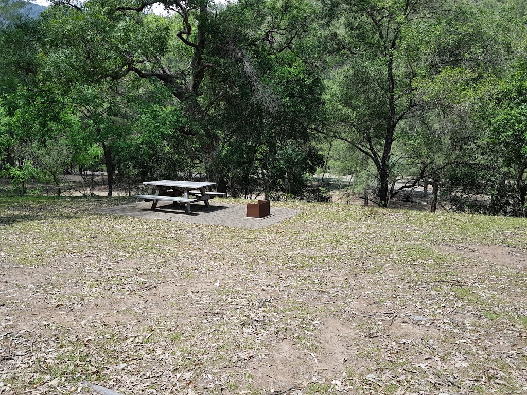 Halls Peak campground and picnic area | campground | Halls Peak Trail, Jeogla NSW 2350, Australia | 0267703888 OR +61 2 6770 3888