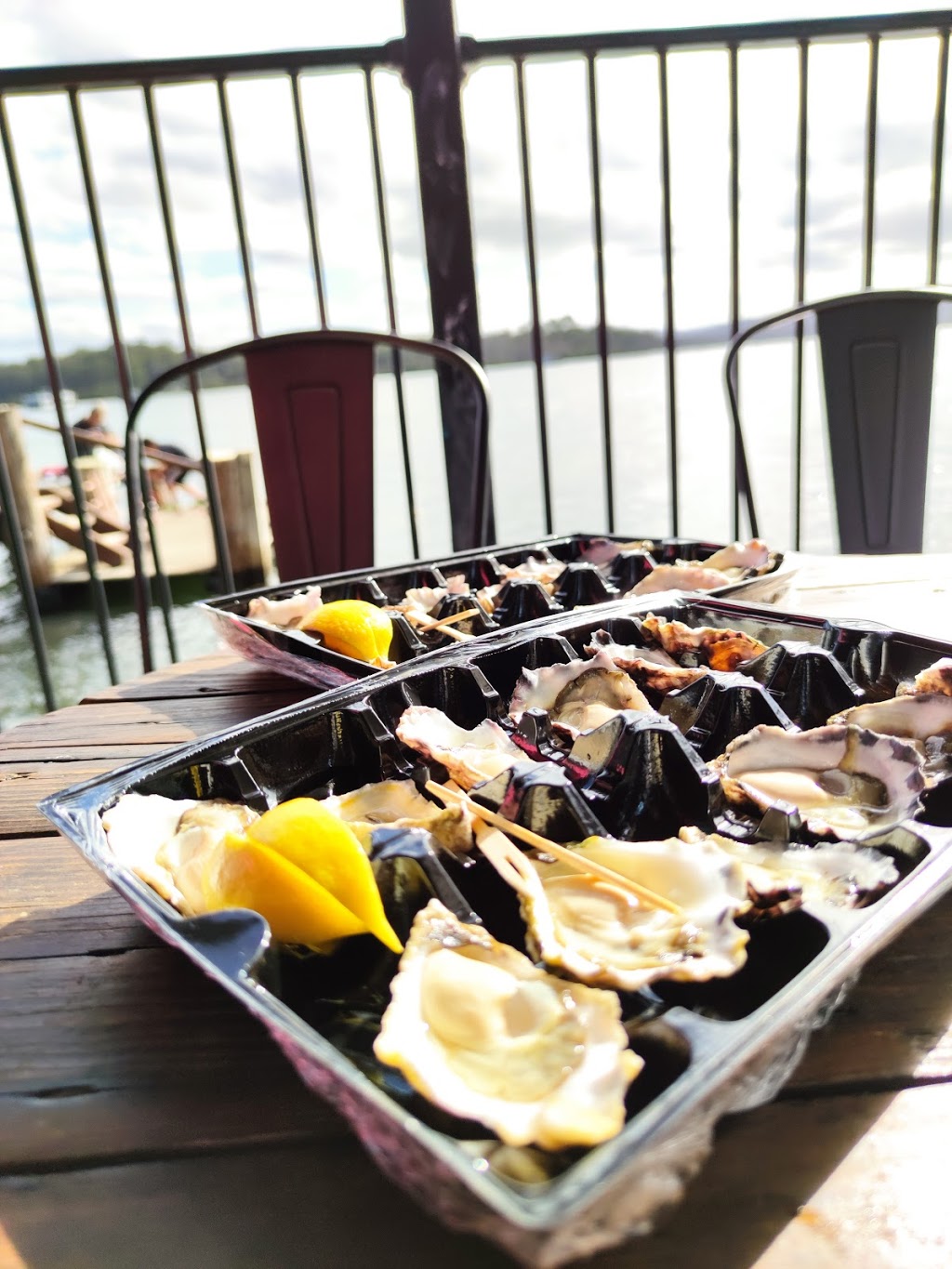 Wray Street Oyster Shed | 5 Wray St, North Batemans Bay NSW 2536, Australia | Phone: (02) 4472 6771