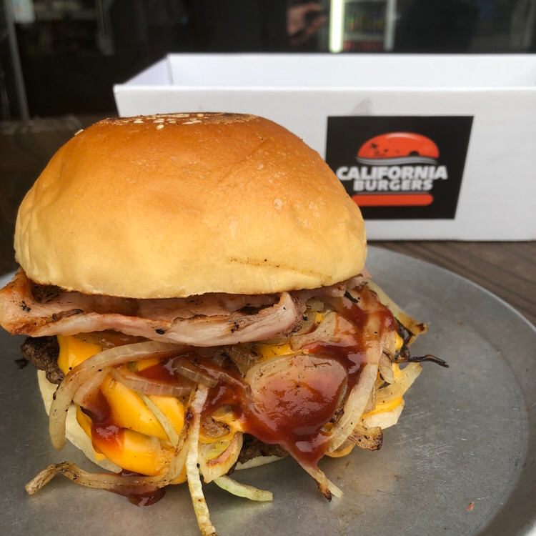 California Burgers | meal delivery | 42 Chapel St, Windsor VIC 3181, Australia | 0395252280 OR +61 3 9525 2280