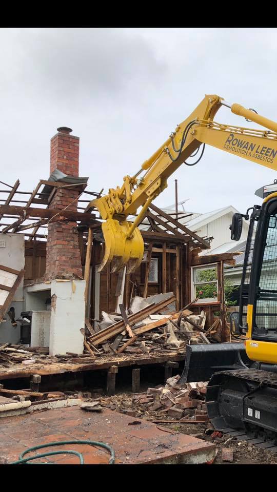 Rowan Leen Demolition & Asbestos | 40 Gregory Ave, Newtown VIC 3215, Australia | Phone: 0448 882 776