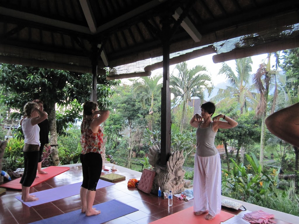 Shraddha Yoga Centre - Yoga & Meditation | gym | 109 North Rd, Brighton VIC 3186, Australia | 0412931577 OR +61 412 931 577