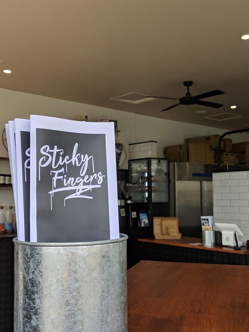 Sticky Fingers | meal takeaway | 52 Pacific Dr, Port Macquarie NSW 2444, Australia | 0265837030 OR +61 2 6583 7030