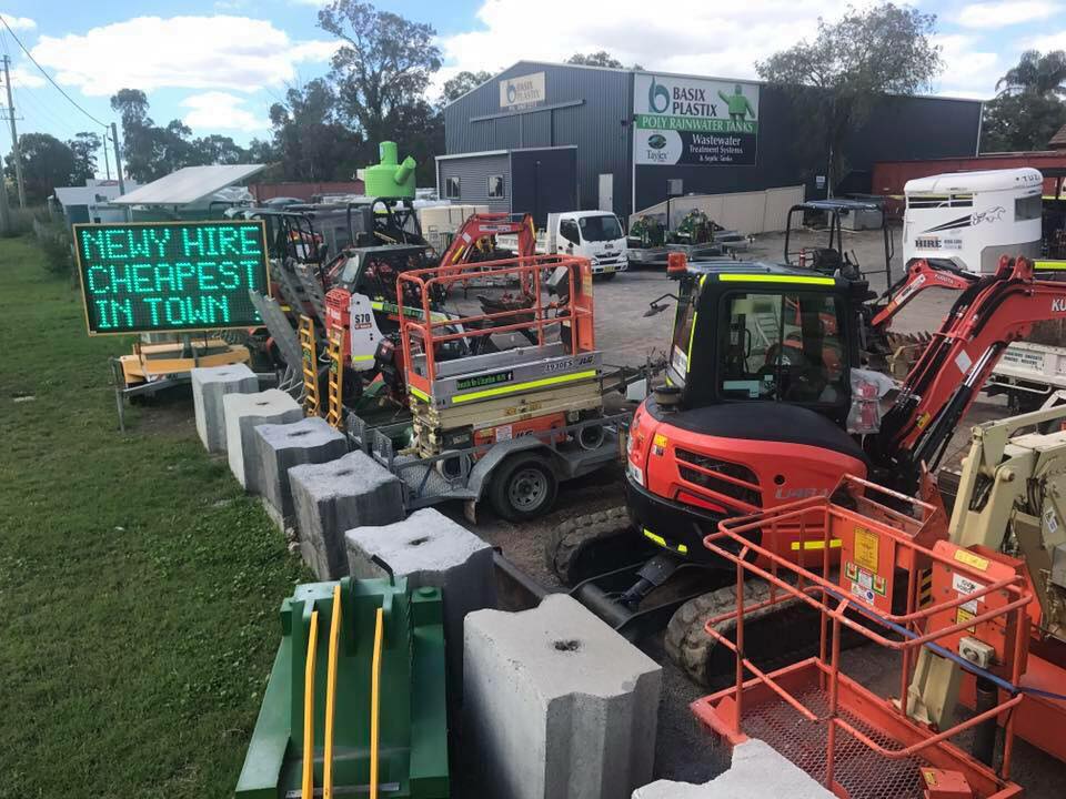 Newcastle Hire and Excavations |  | 219 New England Hwy, Thornton NSW 2322, Australia | 0249665706 OR +61 2 4966 5706