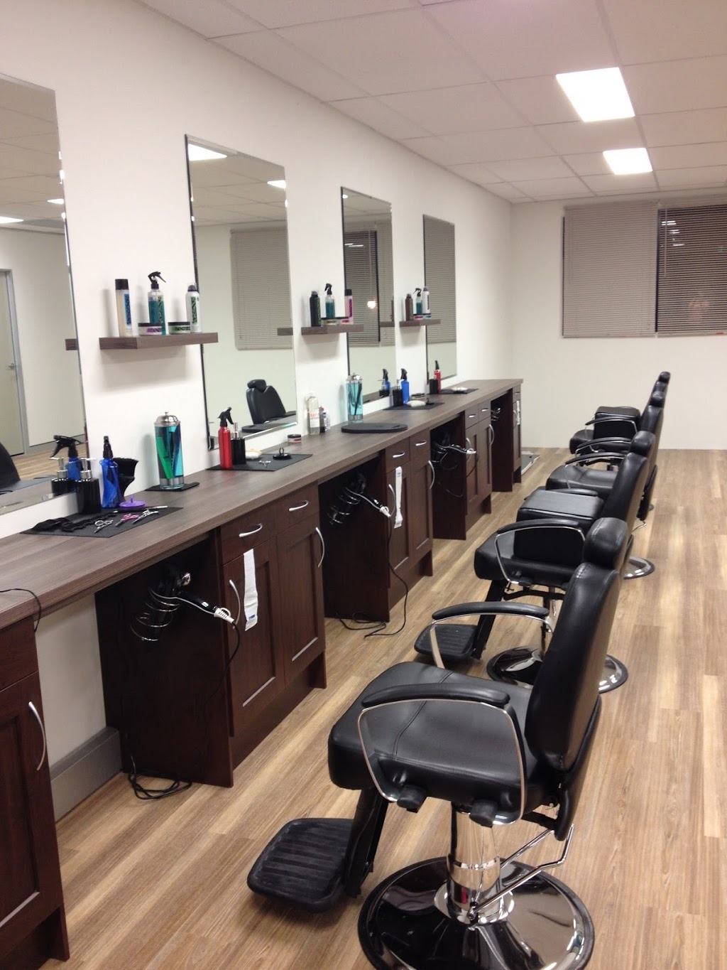 Celtic Cuts | hair care | 691 Albany Creek Rd, Albany Creek QLD 4035, Australia | 0434433977 OR +61 434 433 977