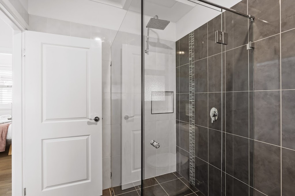 Spa and Chill Lodge Budgewoi | 83 Diamond Head Dr, Budgewoi NSW 2262, Australia | Phone: 0414 294 840