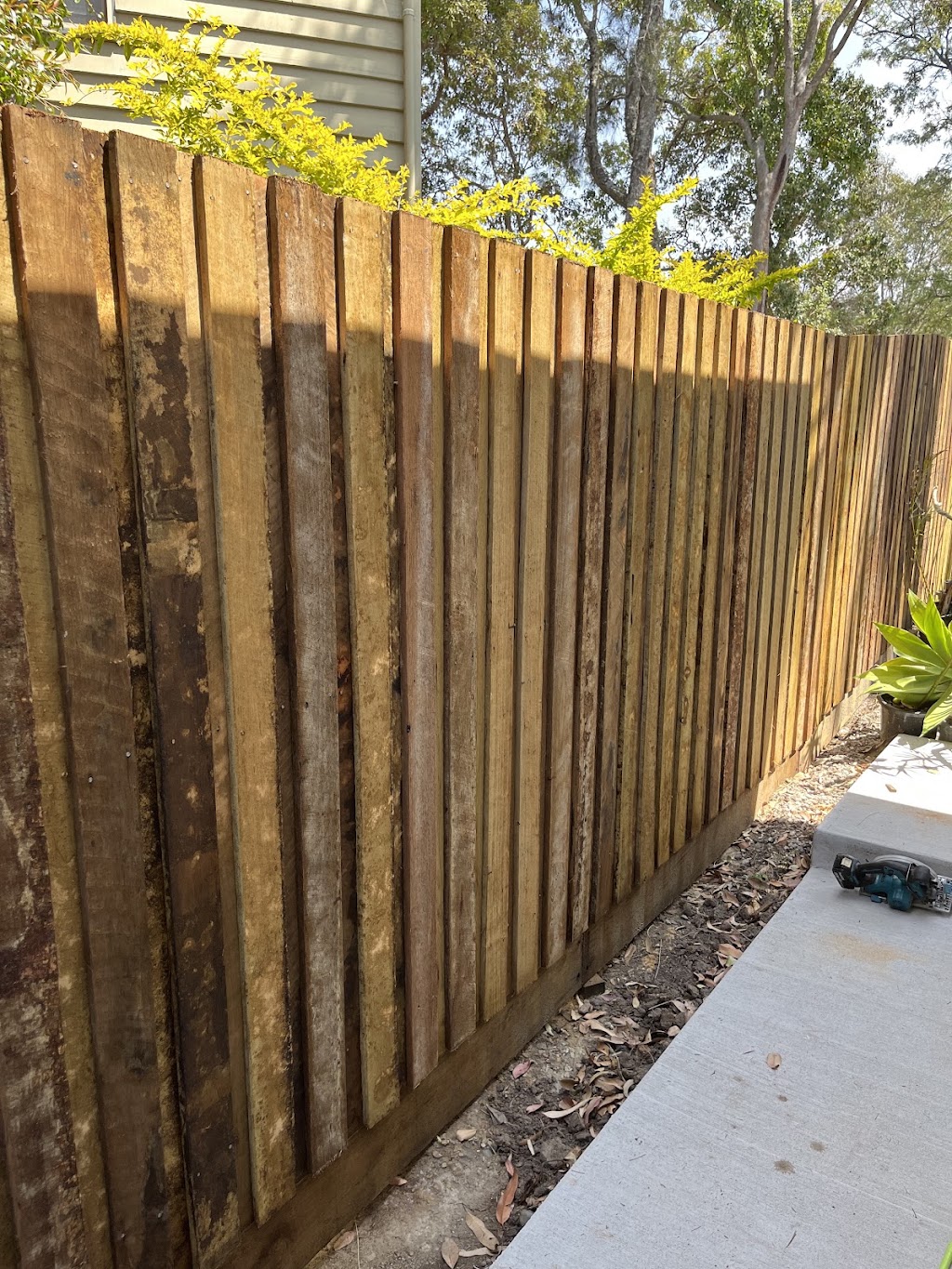 Klay Brudenell Fencing | 2 Peaceful Dr, Gulmarrad NSW 2463, Australia | Phone: 0423 320 017