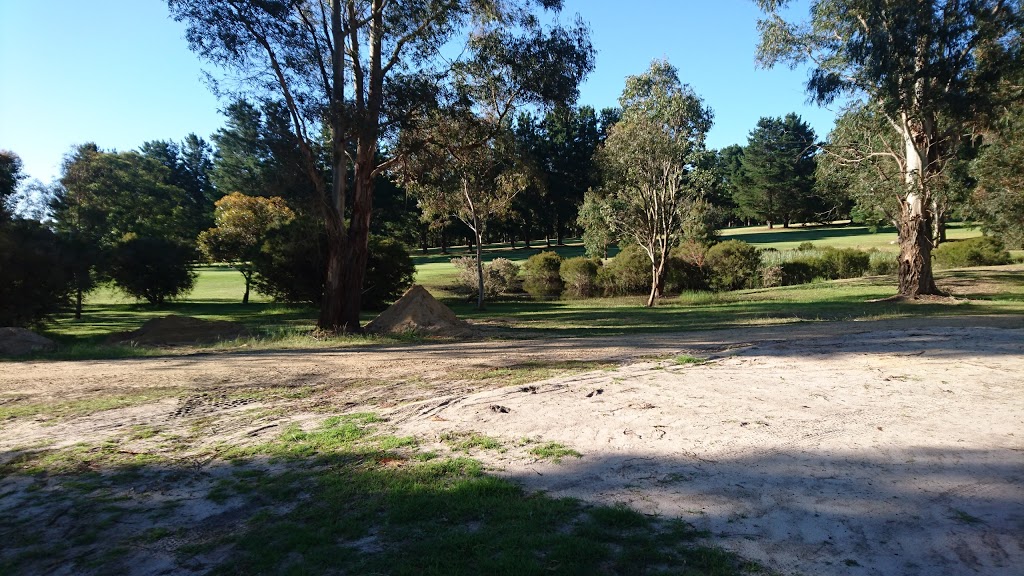 South Pines Golf Club |  | 480 Lindenow-Glenaladale Rd, Lindenow South VIC 3875, Australia | 0351571788 OR +61 3 5157 1788