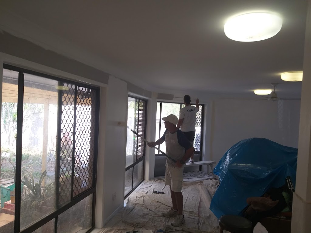 Horton and Son Painting and Maintenance Services | 67 Dollarbird Dr, Tamborine QLD 4270, Australia | Phone: 0411 428 247