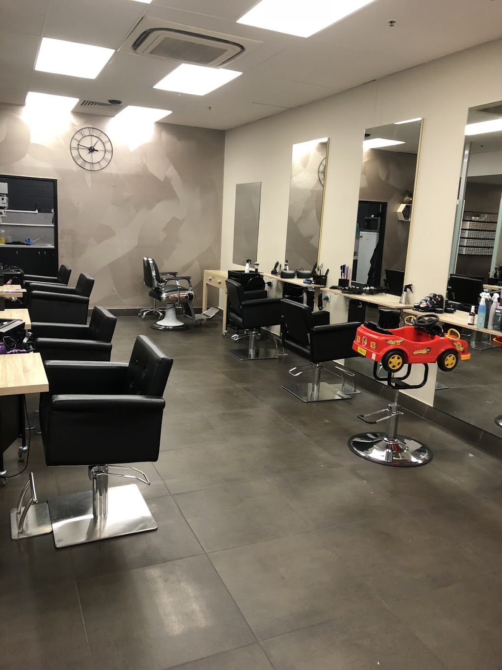 Headquarters Hair Studio NT | hair care | 1 Links Rd, Darwin City NT 0812, Australia | 0889288220 OR +61 8 8928 8220