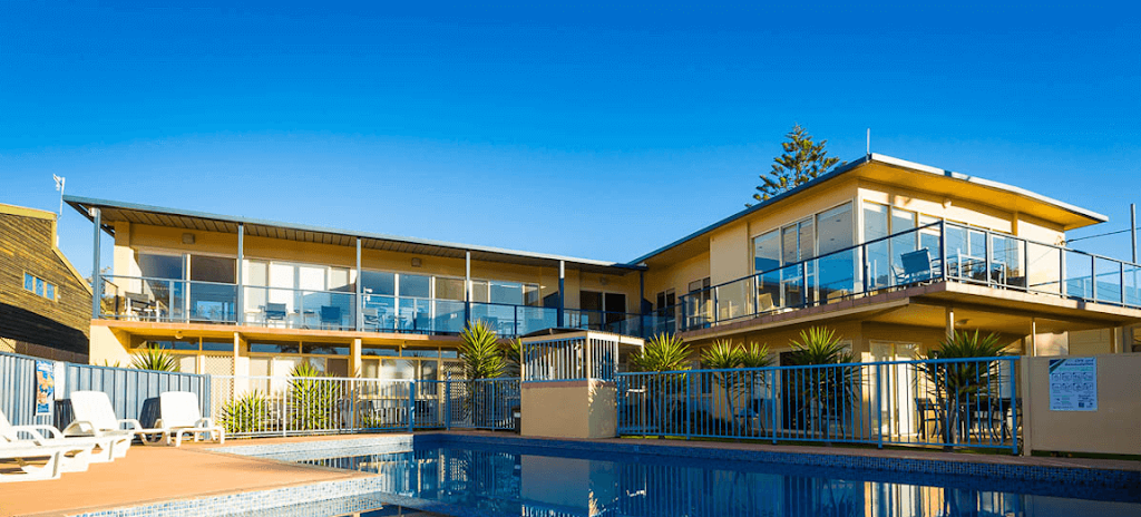 Grandeur Holiday Units | lodging | 4 Ocean Dr, Merimbula NSW 2548, Australia | 0264951456 OR +61 2 6495 1456