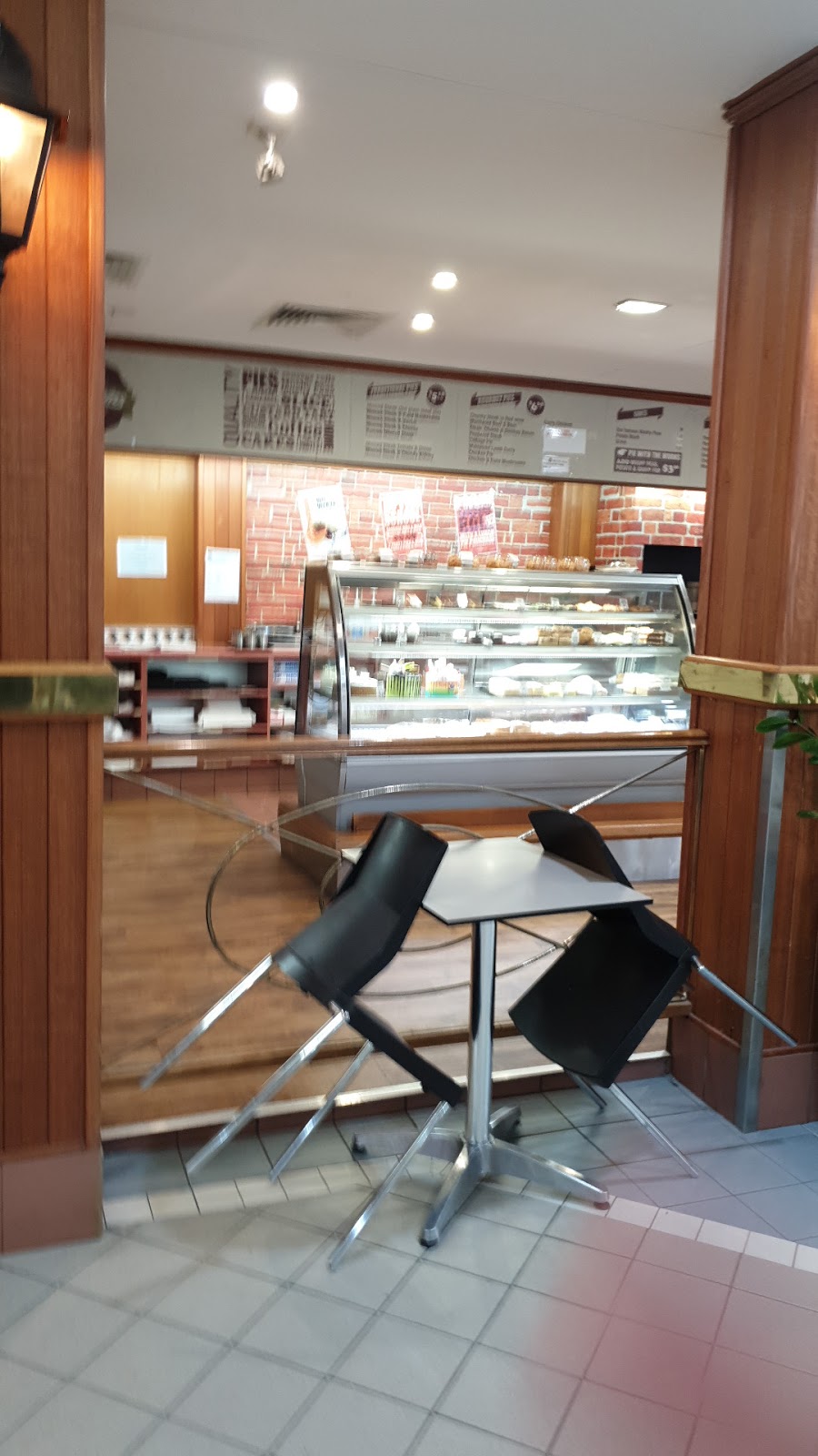 Goldsteins Bakery | bakery | Currumburra Rd, Ashmore QLD 4214, Australia | 0755394099 OR +61 7 5539 4099