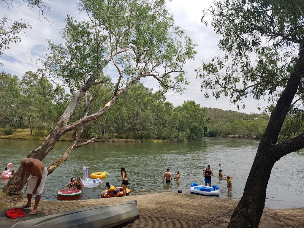 Murray River Canoe Hire | 301 Macauley St, Albury NSW 2640, Australia | Phone: 0417 691 339