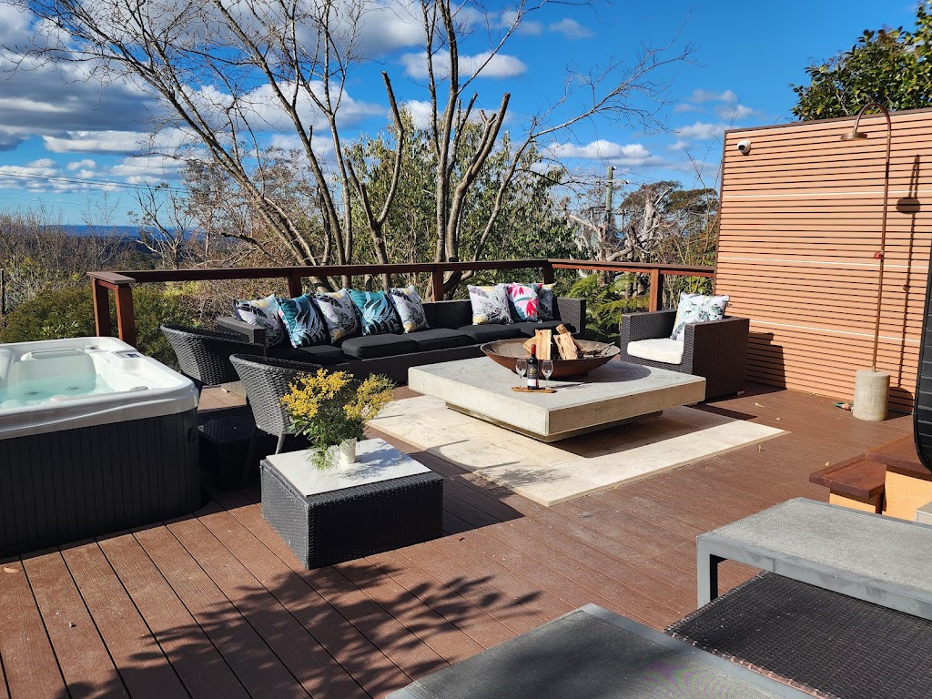 Panorama Spa Retreat in Blue Mountains | 14 Panorama Cres, Wentworth Falls NSW 2782, Australia | Phone: 0412 541 620