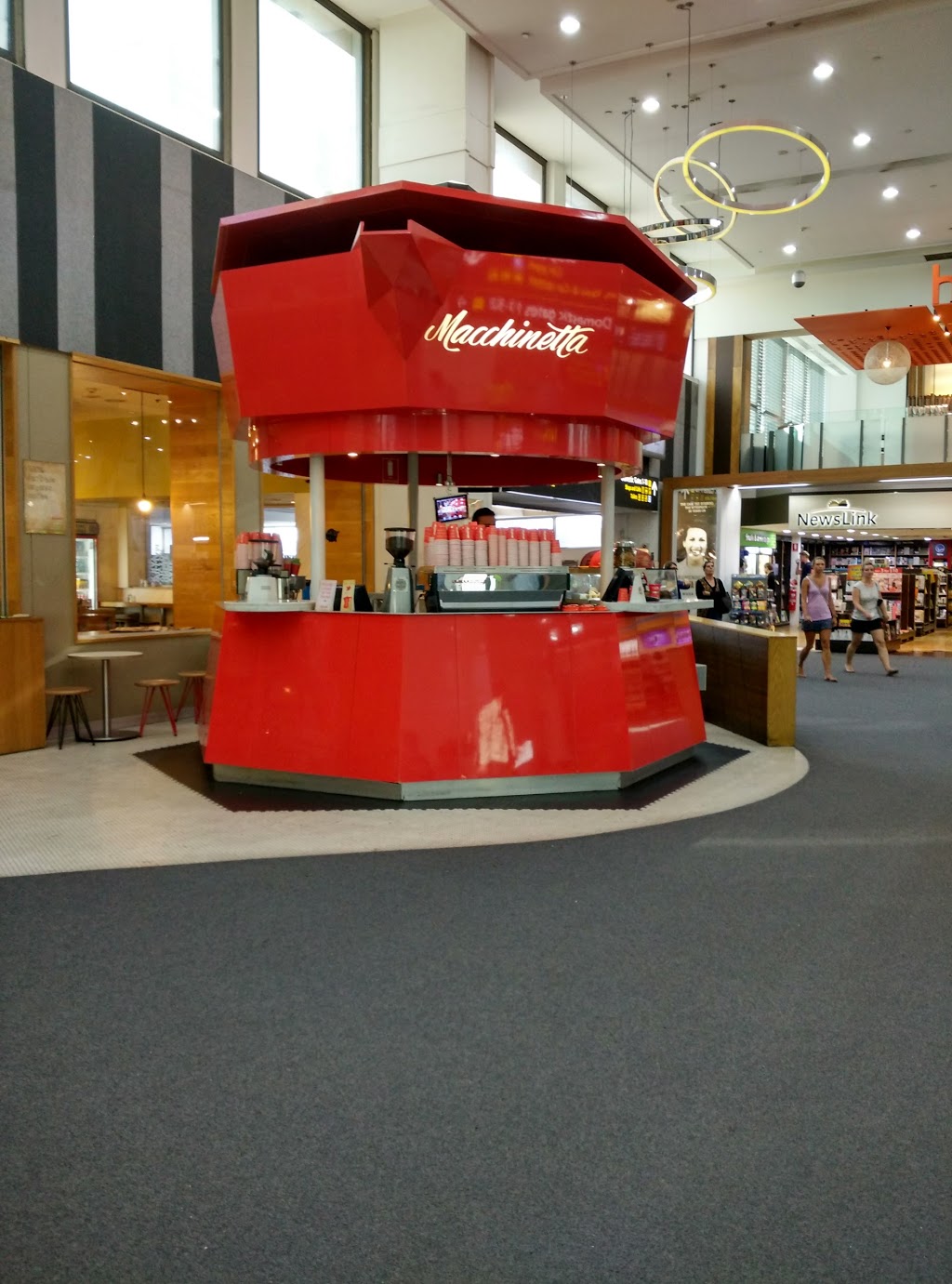 Macchinetta | cafe | Located Mezzanine Level, T3, Melbourne Airport, Melbourne VIC 3045, Australia | 0393300946 OR +61 3 9330 0946