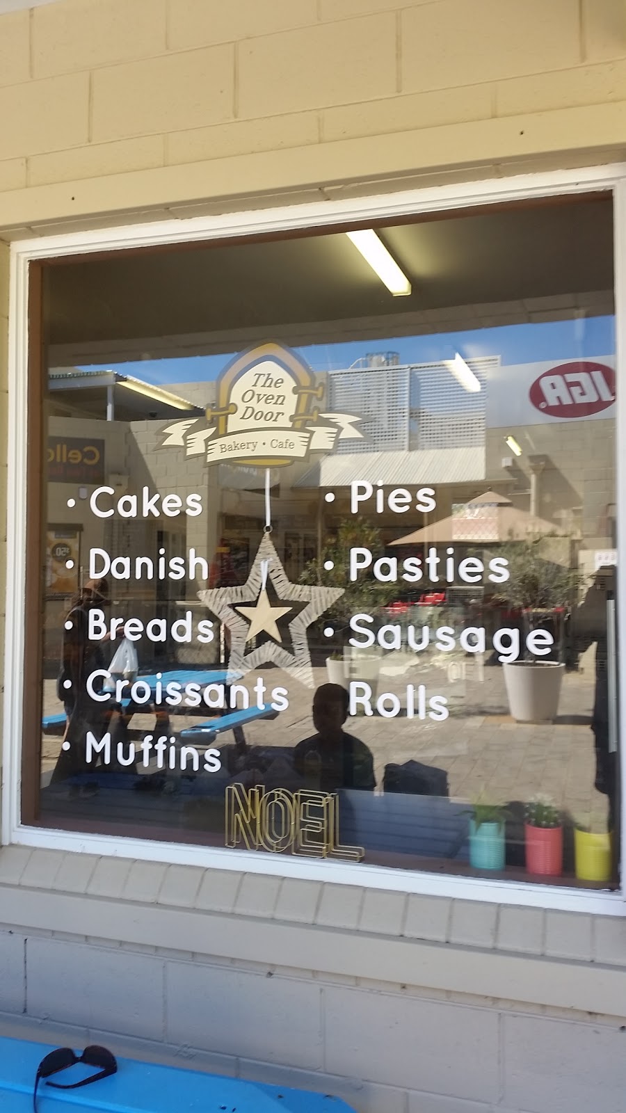 The Oven Door Bakery and Café | cafe | 20 Enterprise Ave, Two Rocks WA 6037, Australia