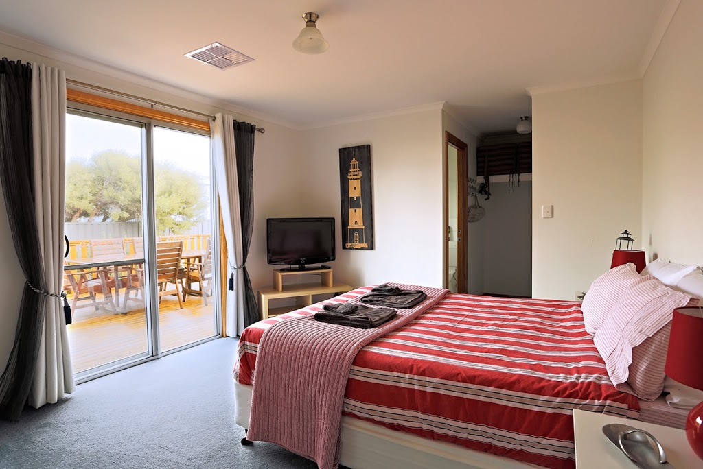 Blue Fin Holiday Homes | lodging | 7 Shell Dr, Port Macdonnell SA 5291, Australia | 0417855280 OR +61 417 855 280