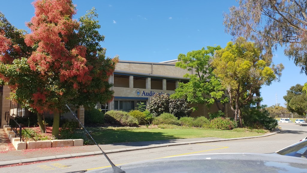 Lake Joondalup Baptist College | school | 8 Kennedya Dr, Joondalup WA 6027, Australia | 0893007444 OR +61 8 9300 7444