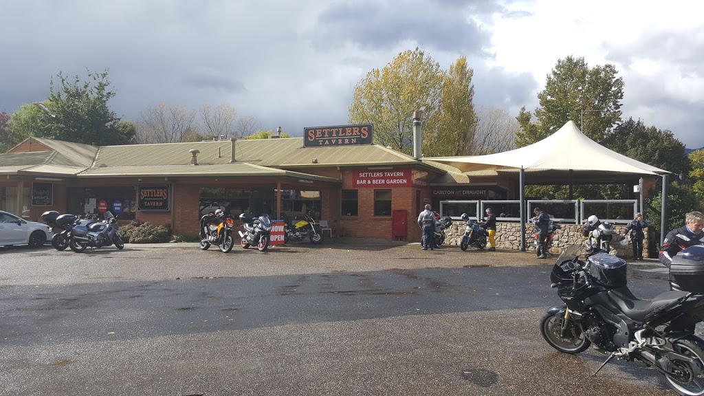 Settlers Tavern | 232-236 Kiewa Valley Highway, Tawonga South VIC 3698, Australia | Phone: (03) 5754 4888