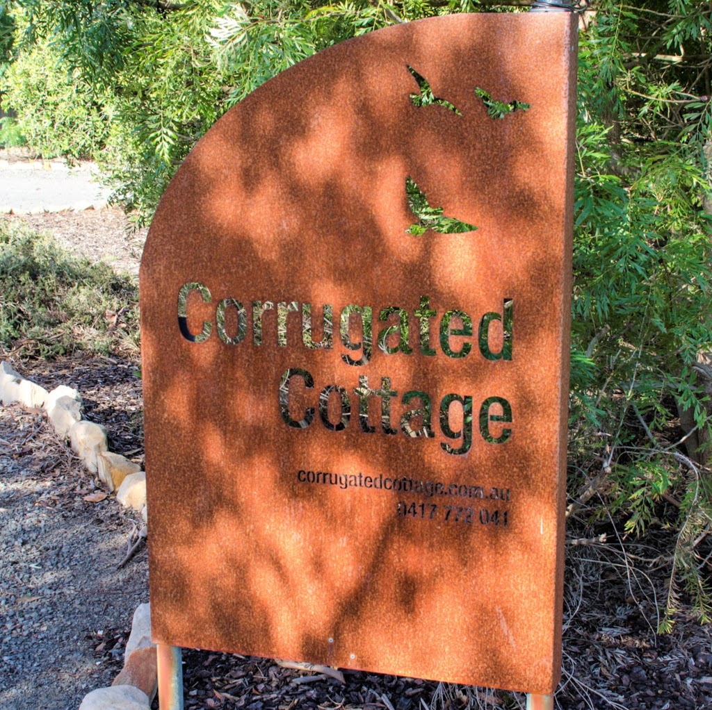 Corrugated Cottage | 16 Wills St, Dunkeld VIC 3294, Australia | Phone: 0417 772 041