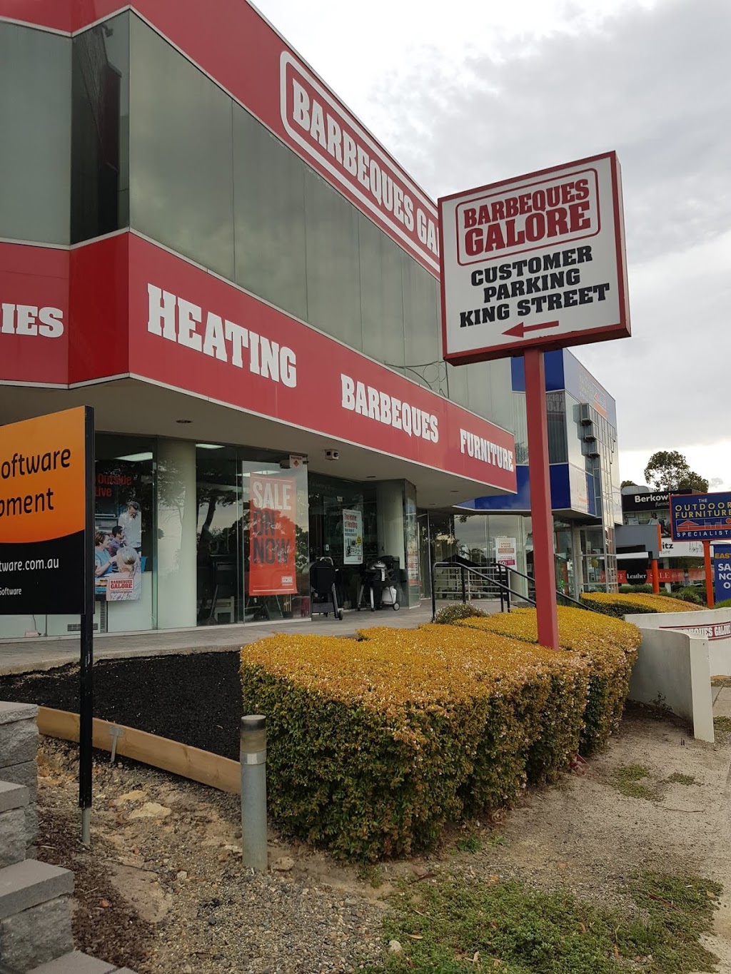 Barbeques Galore Nunawading | 232/234 Whitehorse Rd, Nunawading VIC 3131, Australia | Phone: (03) 9877 4777