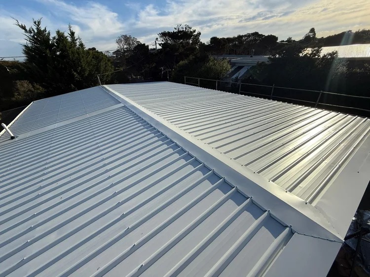 CJD Roofing Phillip Island | 32 Sunderland Bay Rd, Sunderland Bay VIC 3922, Australia | Phone: 0410 808 675