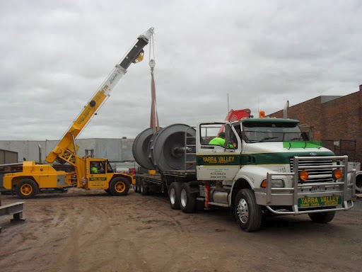 Yarra Valley Crane Trucks | roofing contractor | 43 Industrial Park Dr, Lilydale VIC 3140, Australia | 0397376623 OR +61 3 9737 6623
