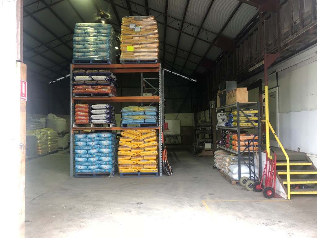 Farmers Warehouse Dungog | store | 102 Dowling St, Dungog NSW 2420, Australia | 0249921639 OR +61 2 4992 1639
