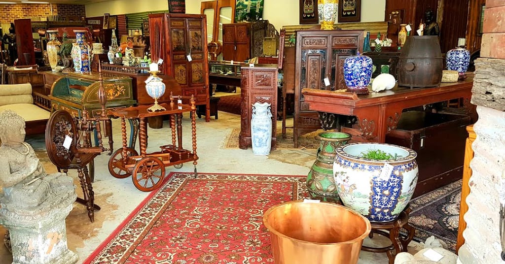 Ishtars Antiques & Vintage | furniture store | 18 Maple St, Maleny QLD 4552, Australia | 0403658720 OR +61 403 658 720