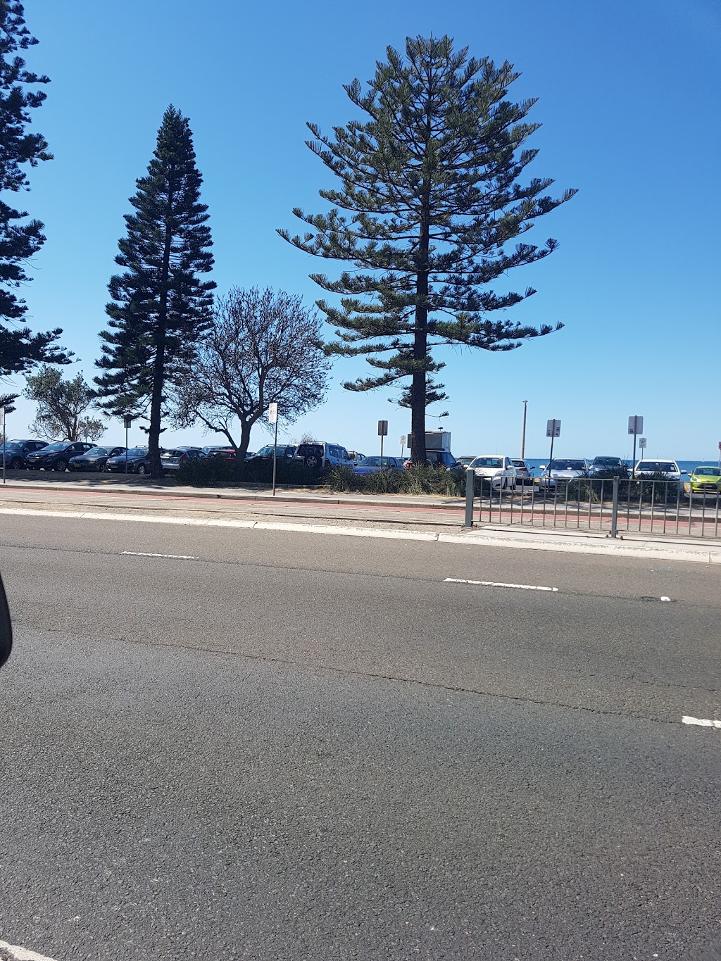 Chooks on THE Beach Collaroy | 1105 Pittwater Rd, Collaroy NSW 2097, Australia | Phone: (02) 9972 2820