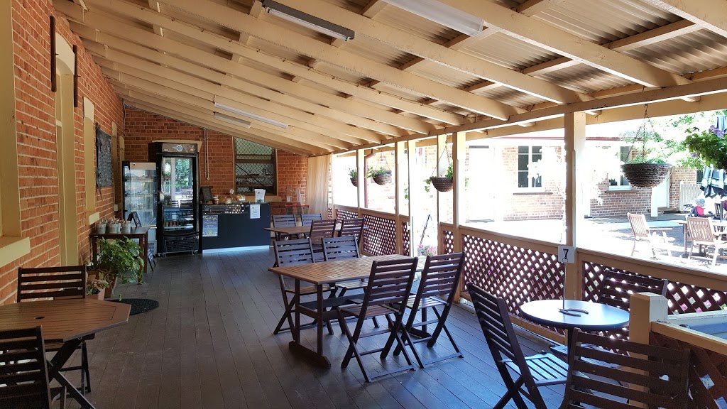 Edenvale Tea Rooms | cafe | 2 Henry St, Pinjarra WA 6208, Australia | 0895317633 OR +61 8 9531 7633