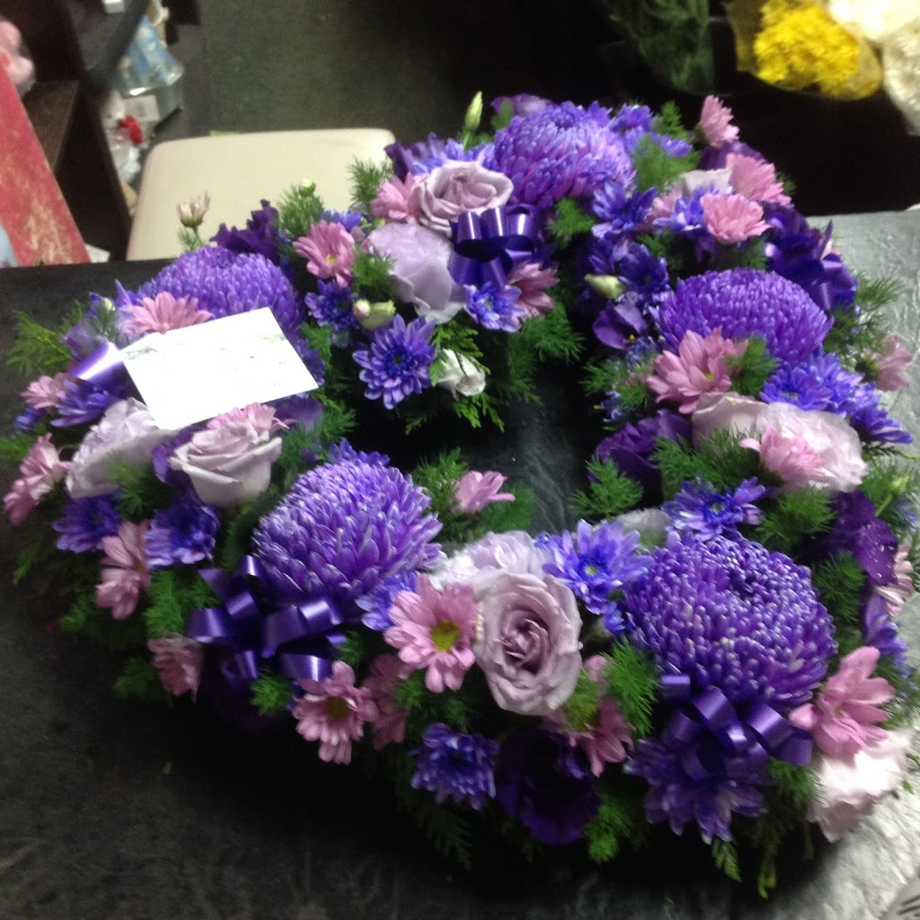 Flowers & Gifts | florist | 2/72-74 King St, Warrawong NSW 2502, Australia | 0242740500 OR +61 2 4274 0500