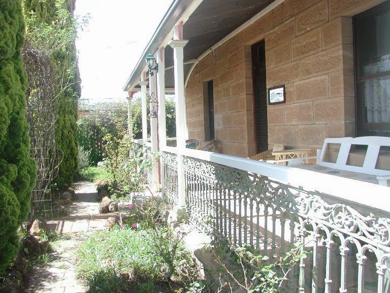 Kerong Cottage Heritage Bed & Breakfast | lodging | 98 Fitzroy St, Warwick QLD 4370, Australia | 0746615727 OR +61 7 4661 5727