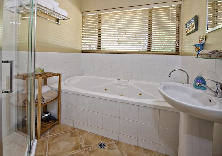 Rosewood Guesthouse | lodging | 54 Wallcliffe Rd, Margaret River WA 6285, Australia | 0897572845 OR +61 8 9757 2845