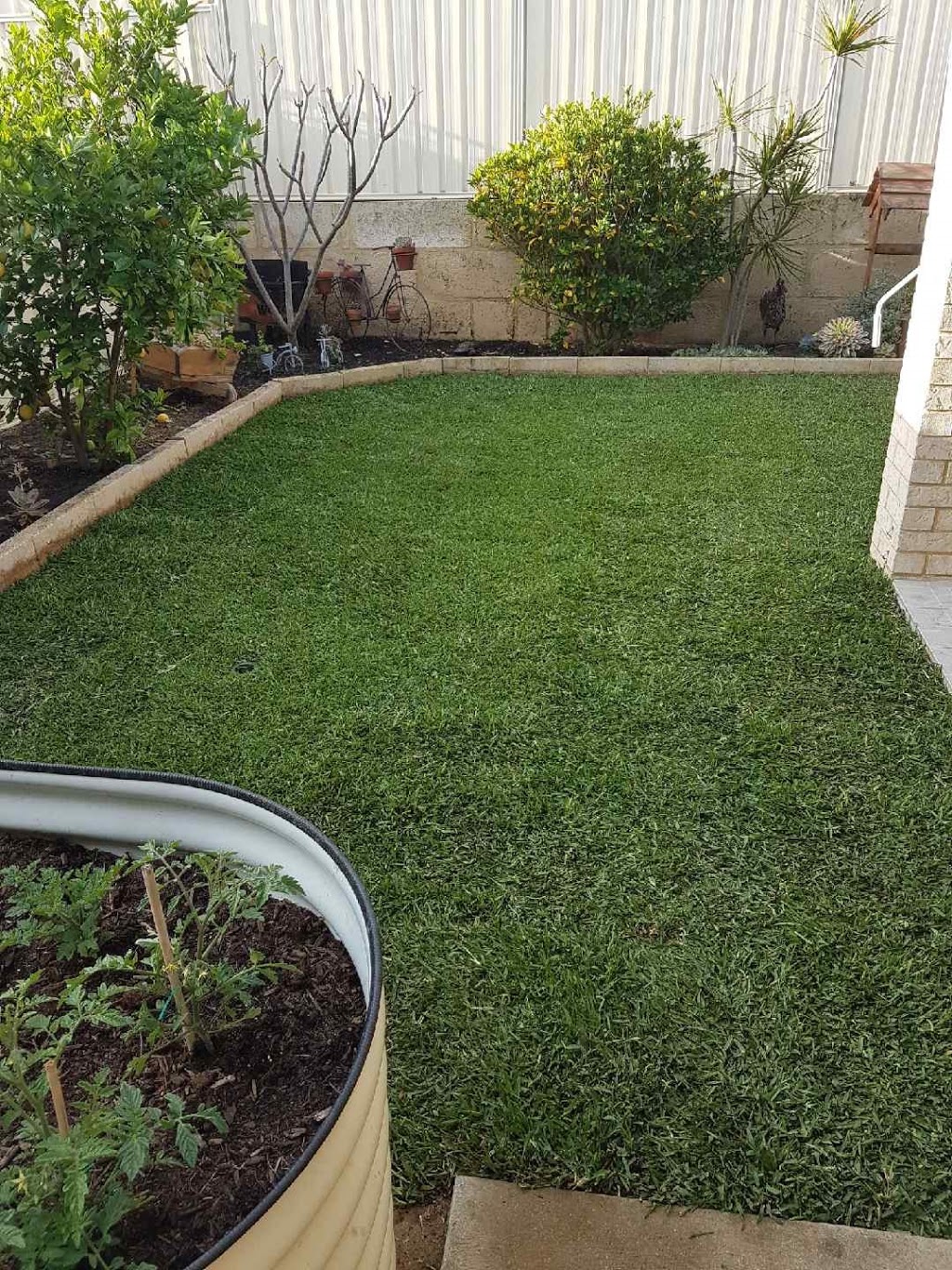 Looking Good Landscaping | park | 57 Tinson Rd, Baldivis WA 6171, Australia | 0895241999 OR +61 8 9524 1999