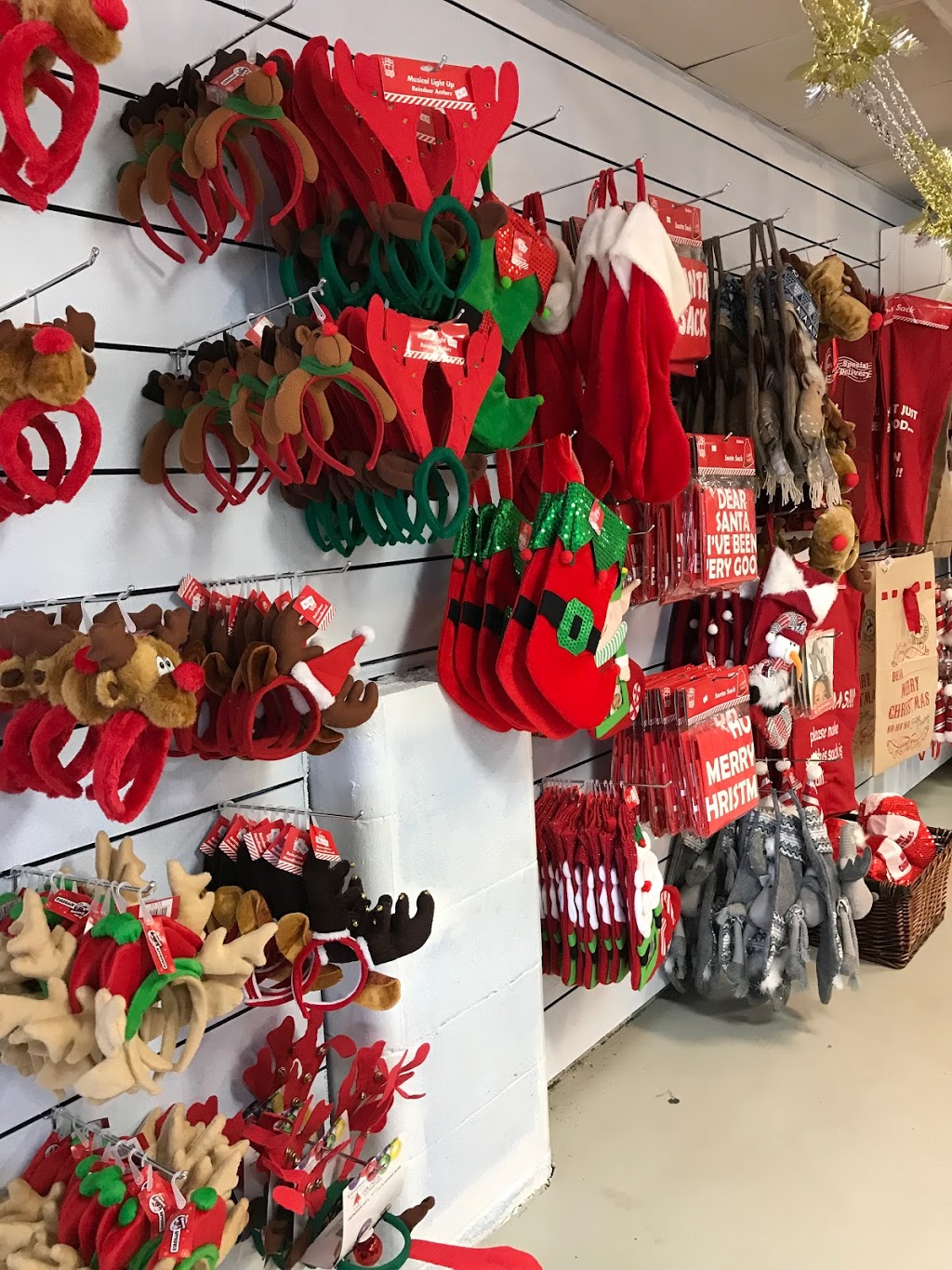 Christmas Shack | home goods store | 3239 Old Cleveland Rd, Chandler QLD 4155, Australia | 0733901738 OR +61 7 3390 1738