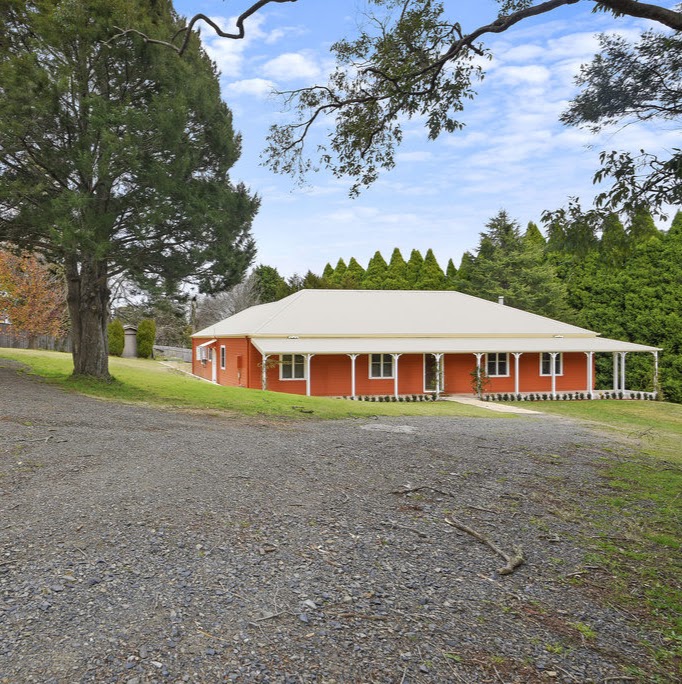 Redhaven House | 6 Nicholas Ave, Bundanoon NSW 2578, Australia | Phone: (02) 4862 5200