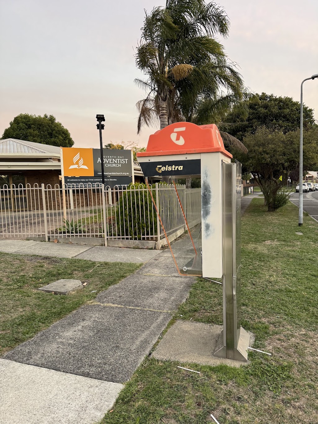 Telstra Payphone | 82 Bellfield Dr, Lysterfield VIC 3156, Australia | Phone: 1800 011 433
