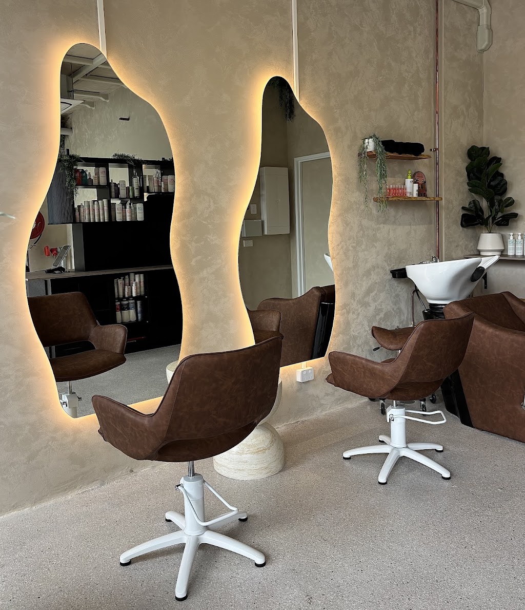 The Black Palm Studio - Salon | 3 Centreline Pl, Robina QLD 4226, Australia | Phone: 0407 234 630