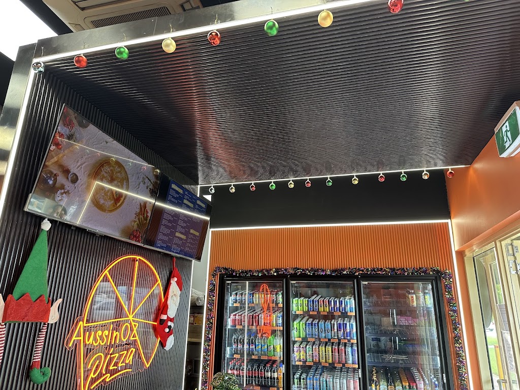 Aussinoz Pizza Walloon | Shop2/2 Queen St, Walloon QLD 4306, Australia | Phone: (07) 4660 5603