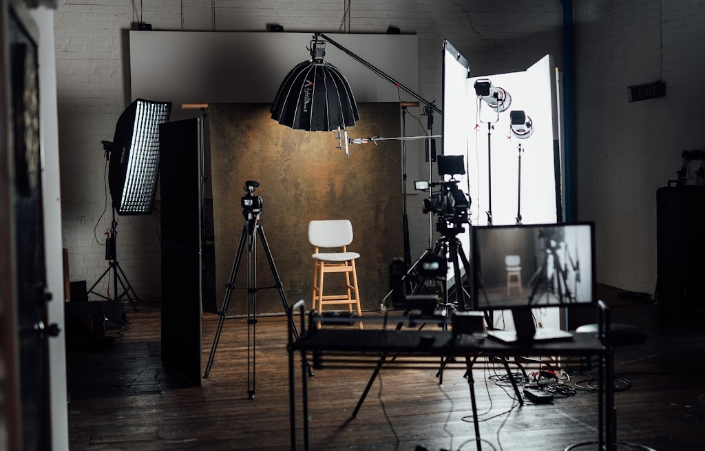 Oi Studios | Unit 2/4 Yamada Pl, Mornington TAS 7018, Australia | Phone: 0408 659 998