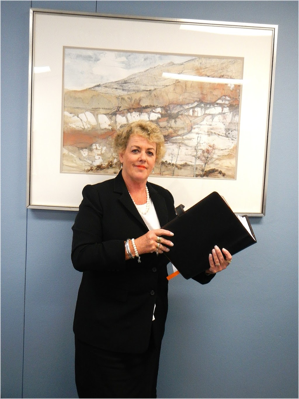 Linda Emery & Associates - Solicitors Central Coast | lawyer | 6/22 Watt St, Gosford NSW 2250, Australia | 0243234766 OR +61 2 4323 4766