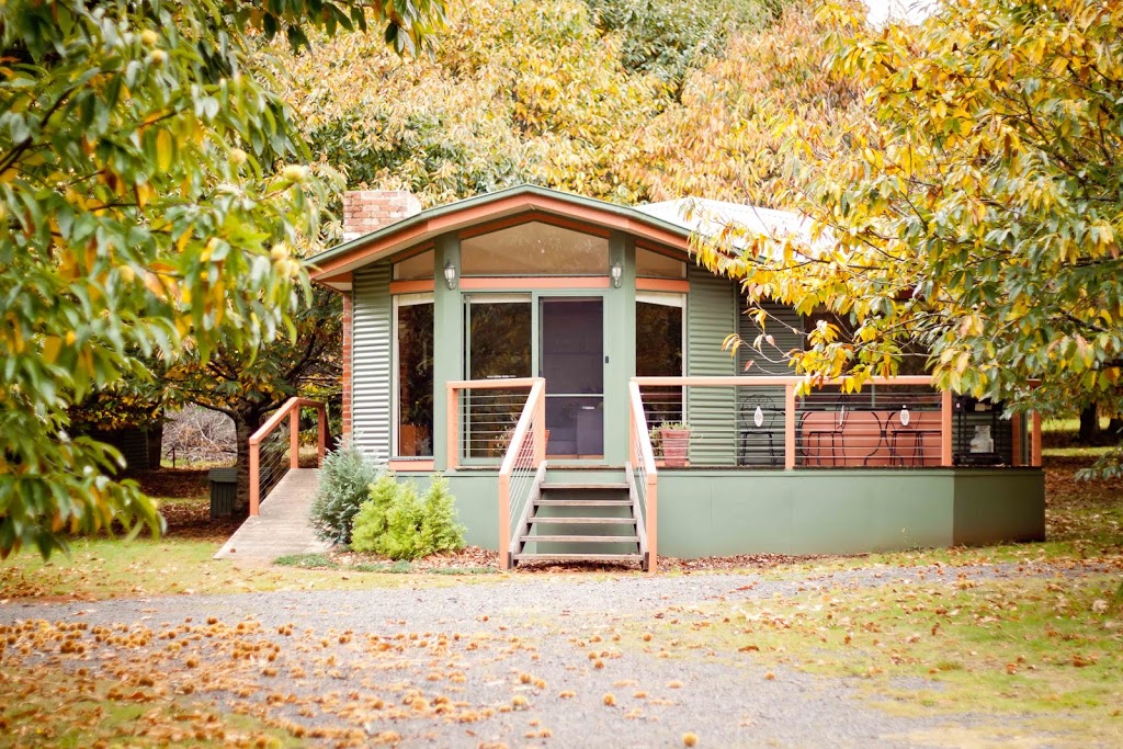 Chestnut Glade Accommodation Narbethong Yarra Valley | 20 Manby Rd, Narbethong VIC 3778, Australia | Phone: (03) 5963 7103