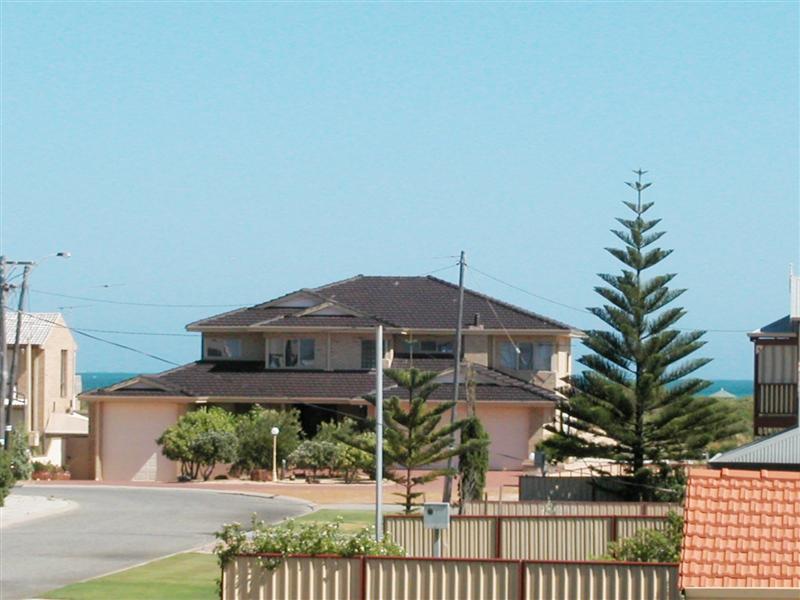 Ocean View Retreat Jurien Bay | 6 Coubrough Pl, Jurien Bay WA 6516, Australia | Phone: 0411 277 712