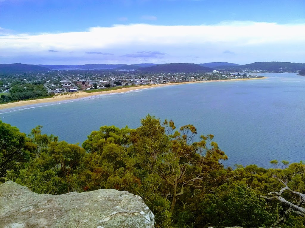 Mount Ettalong Lookout Pearl Beach | 135 Patonga Dr, Pearl Beach NSW 2256, Australia | Phone: (02) 4320 4200