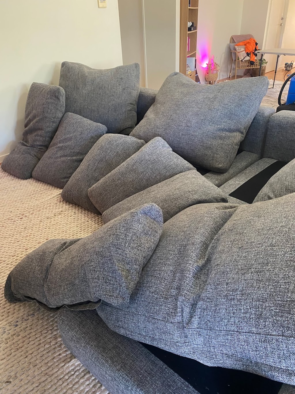 Groundhog Carpet Cleaning | 26 Singleton St, Dysart QLD 4745, Australia | Phone: (07) 3050 1911